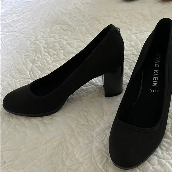 Anne Klein Women's Black Pumps,Never worn Sz-8M - Picture 3 of 9